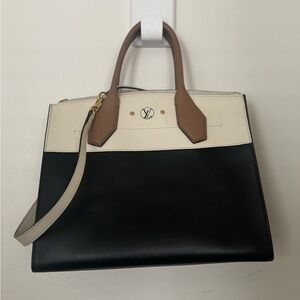 Louis Vuitton City Steamer Style Leather Tote Black & Cream Bag